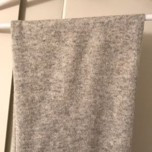 100% cashmere grey scarf
